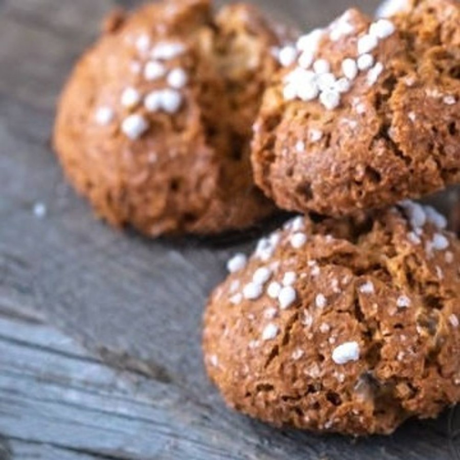 Sweets Chiostro di Saronno | Classic Amaretti In Vintage Toy Truck